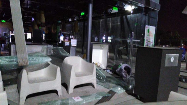 Cinematográfico robo en San Bernardo: Barricadas, explosión de cajeros y hasta un auto quemado