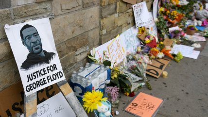 Autopsia que encargó su familia confirma que George Floyd murió por asfixia