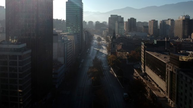 Cadem: Más de la mitad de los chilenos apoya una cuarentena para todo el país