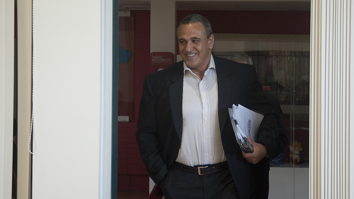 Senadores de oposición criticaron renuncia de Pablo Milad en medio de la pandemia