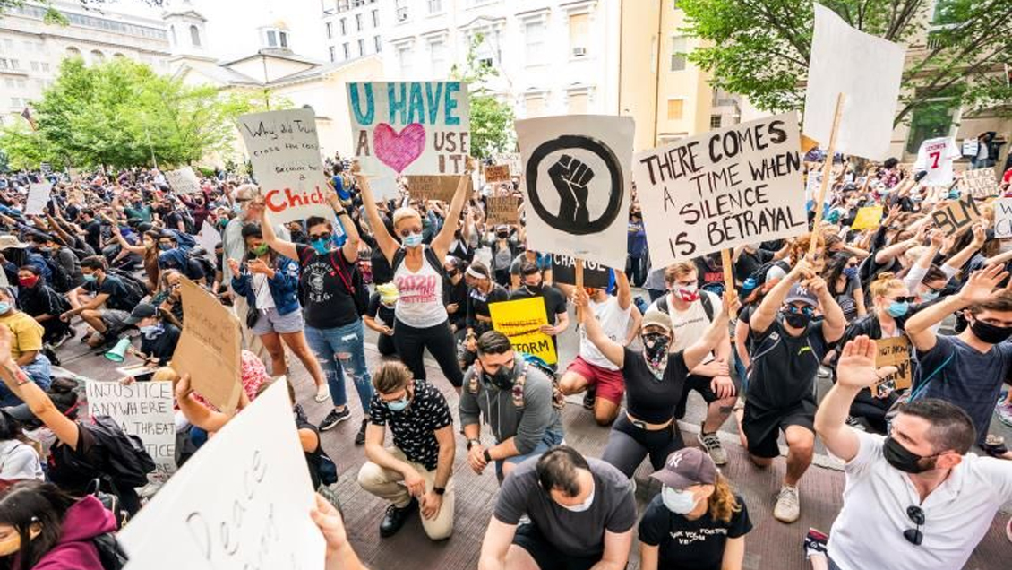 Las protestas raciales no amainan en EEUU: ahora incluyen cacerolazos