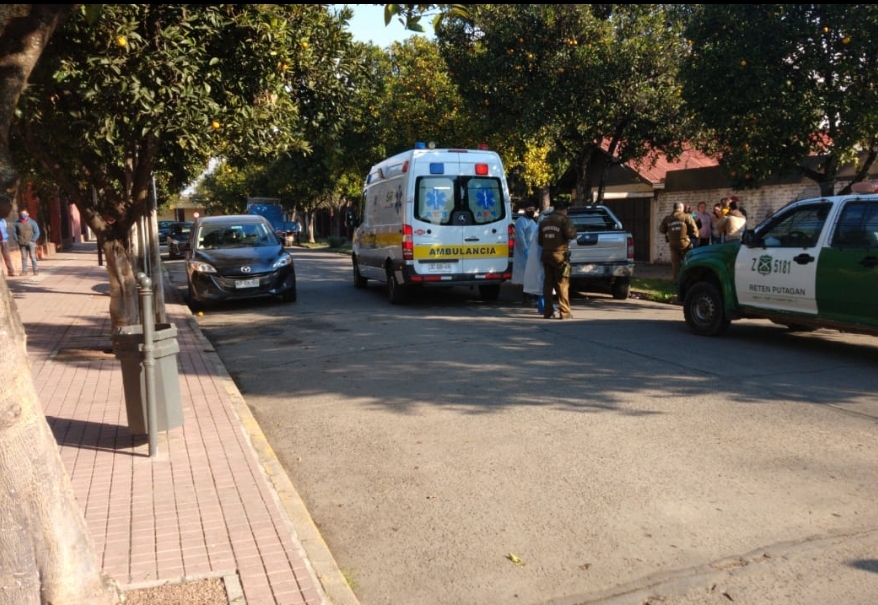 Hombre apuñalado murió al chocar su auto cuando iba al Hospital en Villa Alegre