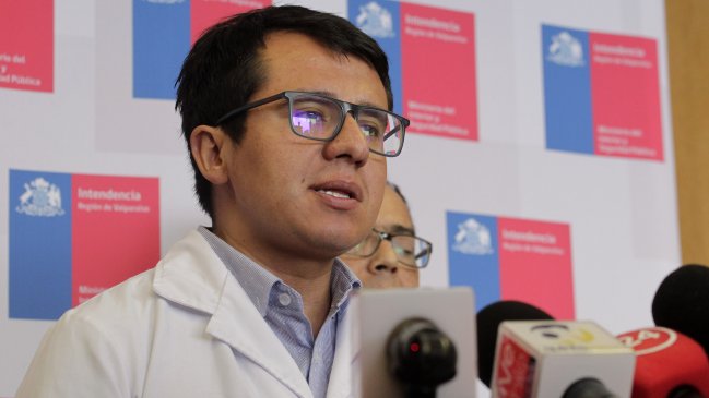 Seremi de Valparaíso tuvo leve mejoría pero sigue conectado a ventilación mecánica