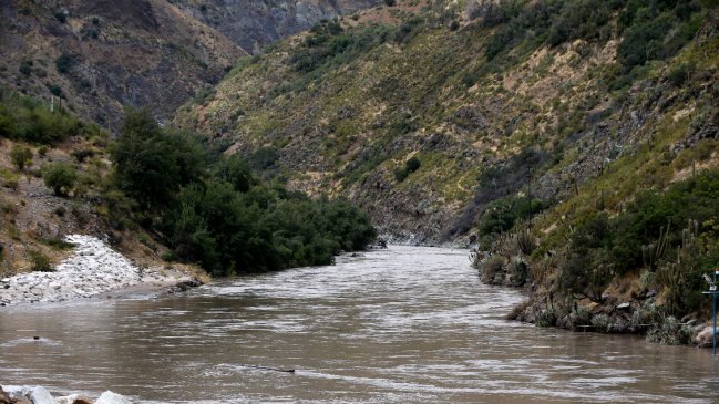 Vecinos denuncian falencias sanitarias de empresa contratista de Alto Maipo