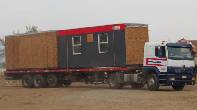 Autoridades trabajan en instalación de hospital modular en Rengo