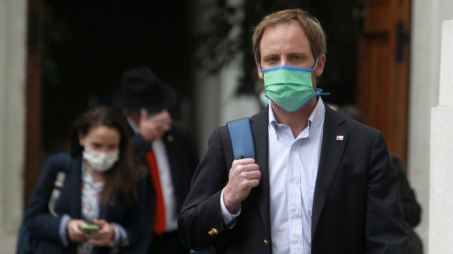 Chofer del subsecretario Zúñiga fue hospitalizado por Covid-19