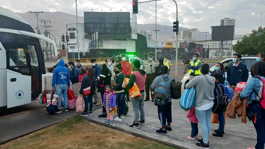 34 personas regresaron a Bolivia tras cumplir cuarentena en Iquique