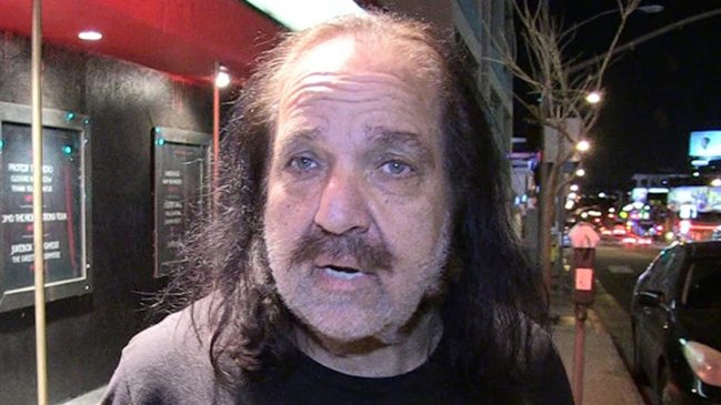 Mujer acusa a Ron Jeremy de ser 