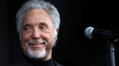  Cinco himnos para festejar los 80 años de Tom Jones  