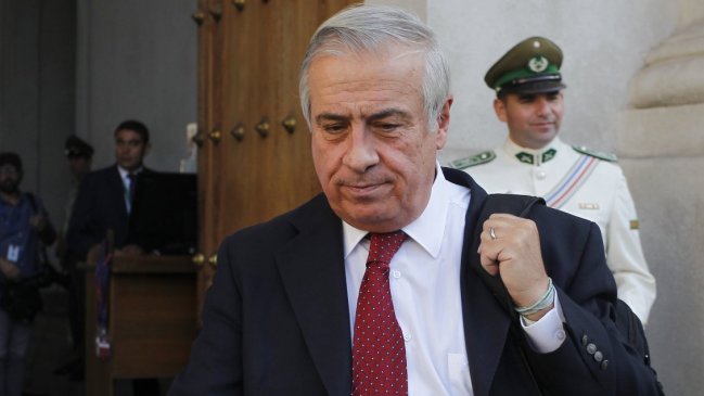 Mañalich reconoce responsabilidad compartida entre Gobierno y ciudadanos por malas cifras de Covid-19