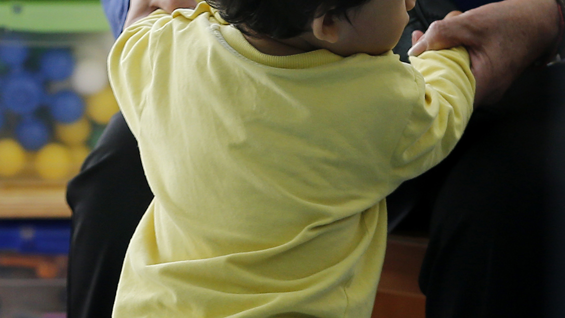 Gobierno acatará histórico fallo que ordena al Registro Civil inscribir a niño como hijo de dos madres