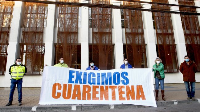 Con un lienzo, alcaldes exigen que el Gobierno decrete cuarentena para la Provincia de Curicó