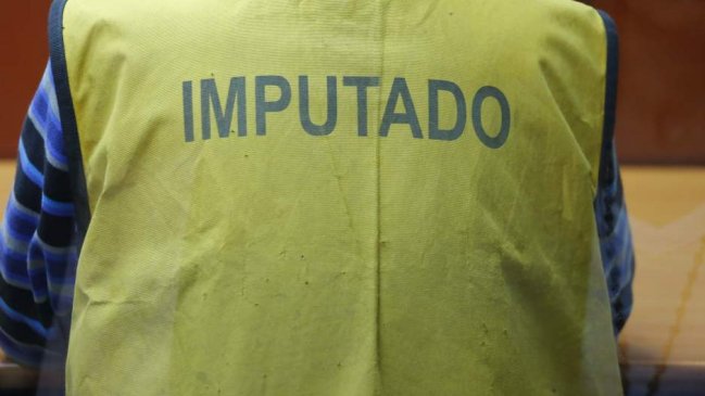 Prisión preventiva para sujetos acusados de robar zapatillas y disparar a Carabineros en su huida