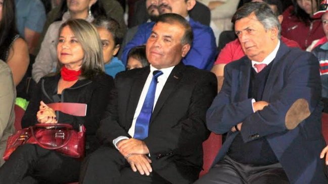 Alcalde comunista eludirá el límite a la reelección yéndose a la comuna del lado