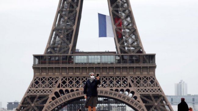 Francia retoma las clases: Suspende el límite de alumnos y reduce distanciamiento social