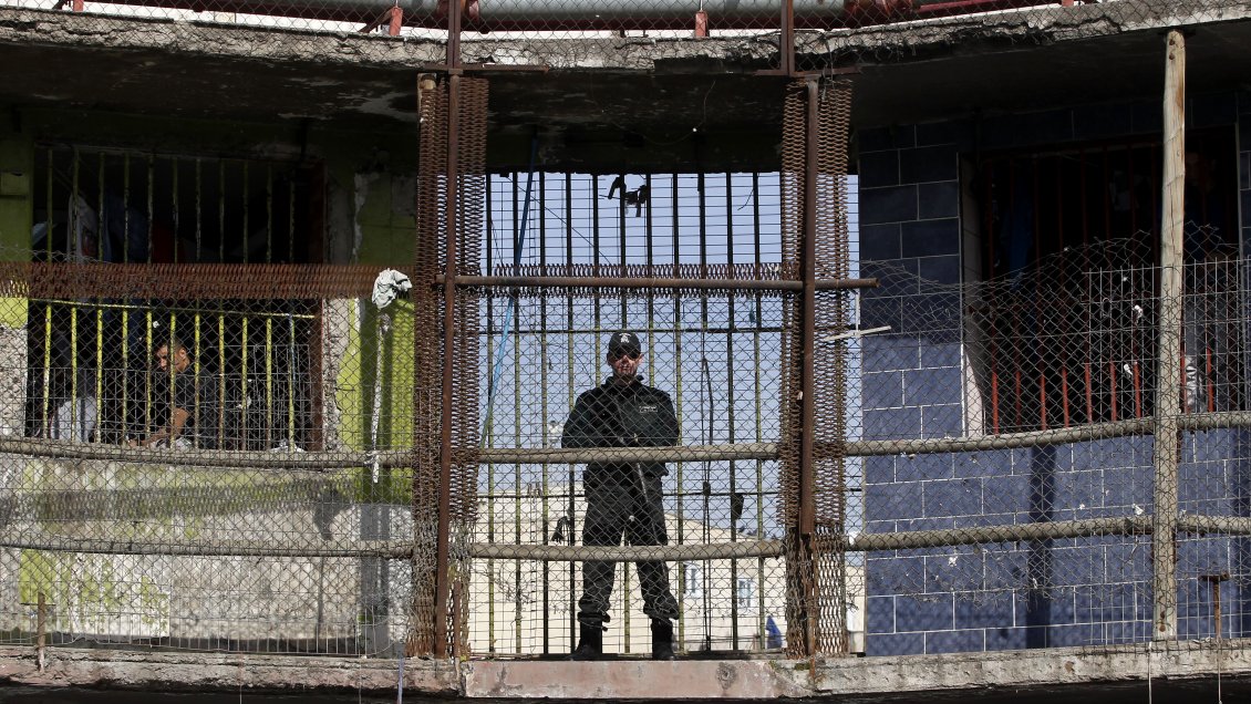Gendarmes piden mayor inversión sanitaria ante brote de Covid-19 en la Cárcel de Valparaíso