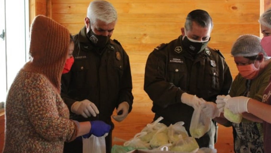 Carabineros dispone olla común solidaria que recorre sectores rurales y apartados de Linares