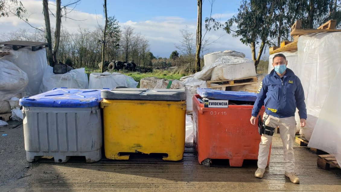Calbuco: PDI incautó armas y cerca de 50 mil kilos de alimento para salmón robado