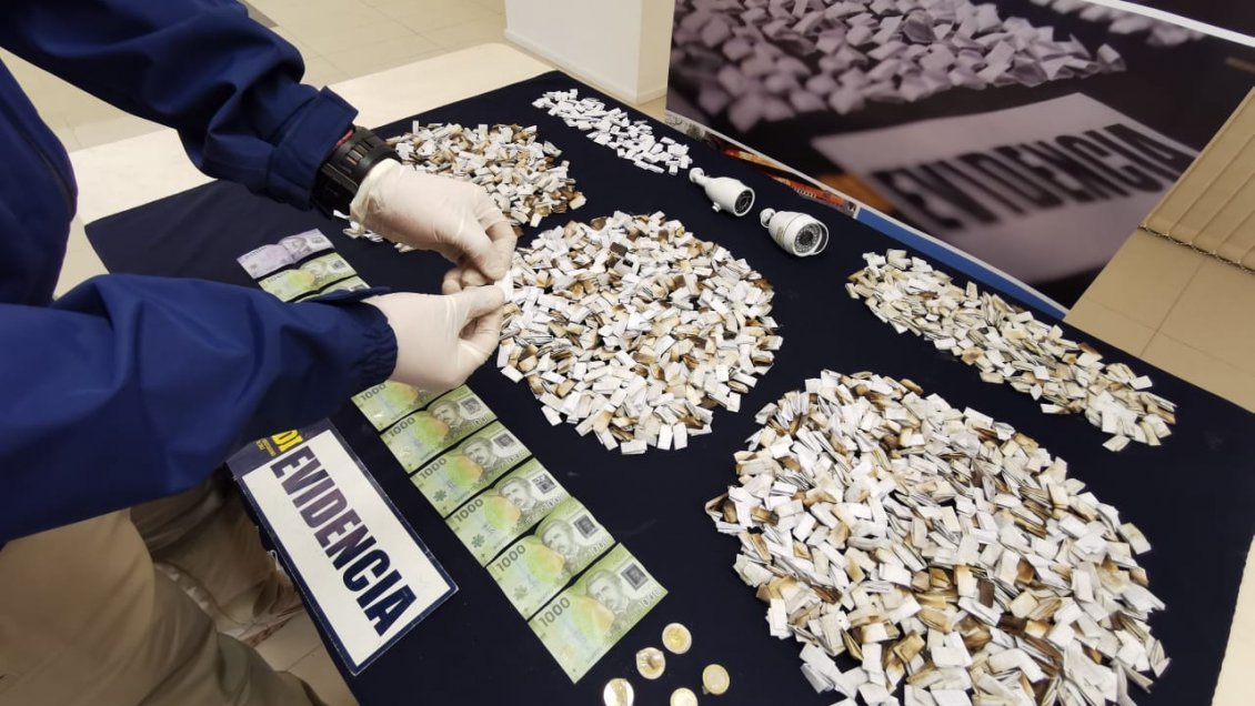 Sorprenden a banda vendiendo droga al interior de una casa blindada en Calama