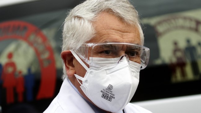 Ministro Paris: Nueva cifra de fallecidos no cambiará estrategia del Minsal