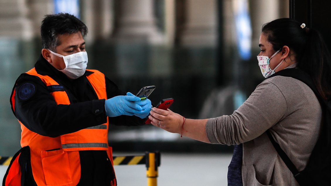 La curva de Covid-19 en Argentina sigue su ascenso con 2.146 nuevos casos