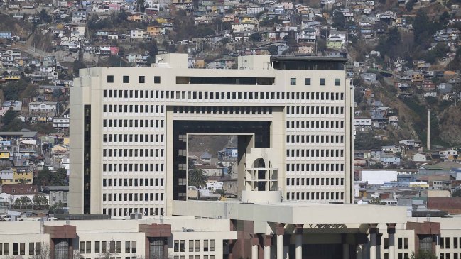 Congreso rechazó comisión anunciada por el Presidente para regular admisibilidad de proyectos