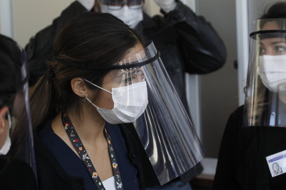 Ñuble: 47 funcionarios de la salud entre casos activos y un centenar en cuarentena por Covid