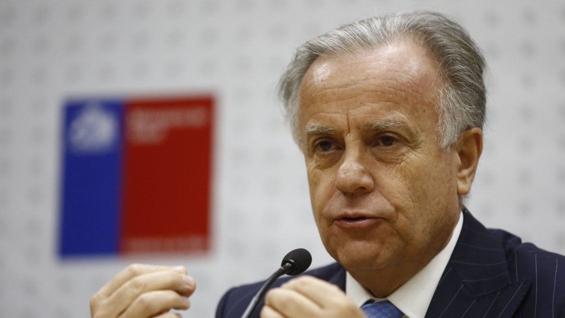 Contraloría confirmó irregularidades en compra de acciones por parte de ex ministro Santelices