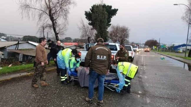 Marino rescató a una mujer desde las aguas del Río Pudeto
