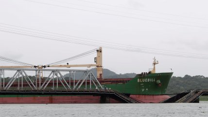  Buque chocó contra único puente ferroviario de Panamá  