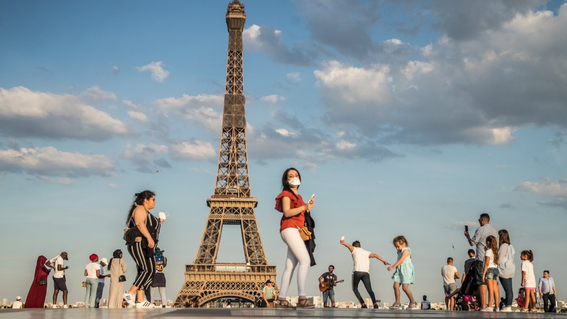 La Torre Eiffel reabrió al público tras tres meses cerrada