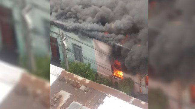 Incendio afecta a cité en Providencia