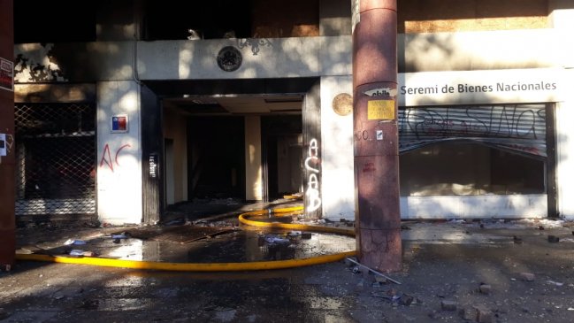 Detienen a presunto autor del incendio del edificio de la Gobernación de Concepción