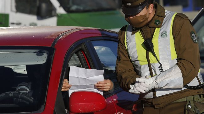 Mujer intentó burlar un control sanitario en la maleta del auto