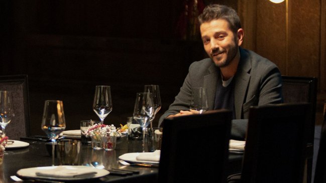 Diego Luna estrena programa de conversación en Amazon Prime
