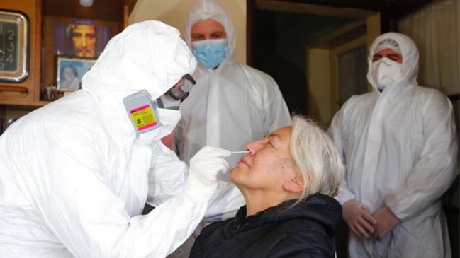 Minsal busca potenciar la toma de exámenes de Covid-19 a domicilio