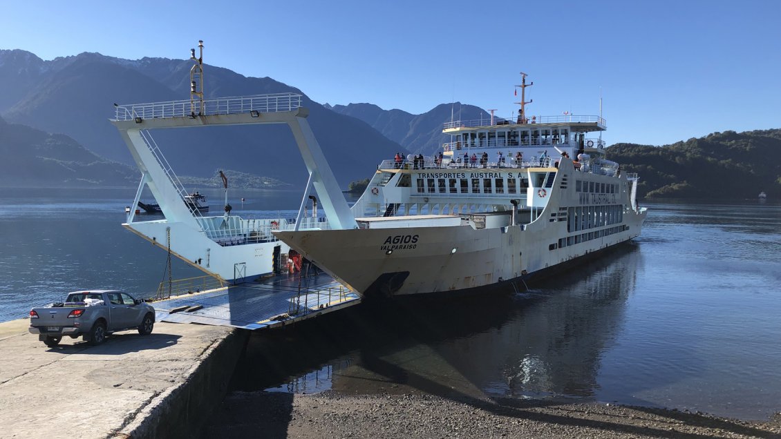 Aysén: Barcaza sufrió accidente en Archipiélago de las Guaitecas