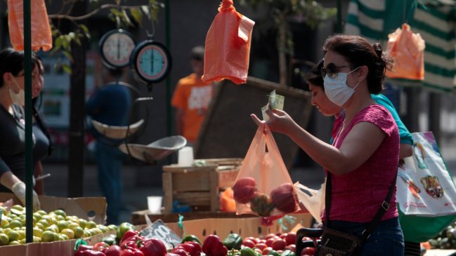 Seis de 10 hogares que han recibido el Ingreso de Emergencia tienen a una mujer como jefa de hogar