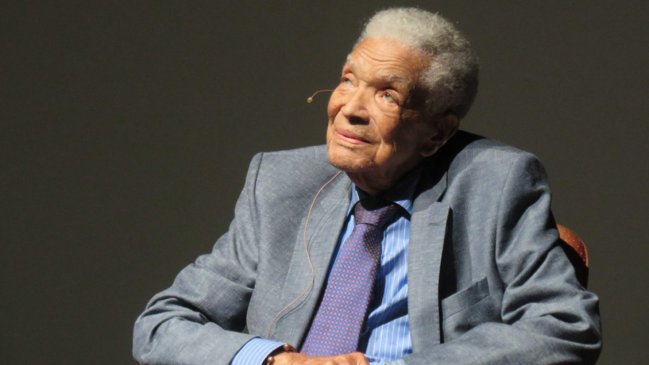A los 102 años murió Earl Cameron, el primer actor de raza negra en triunfar en Reino Unido