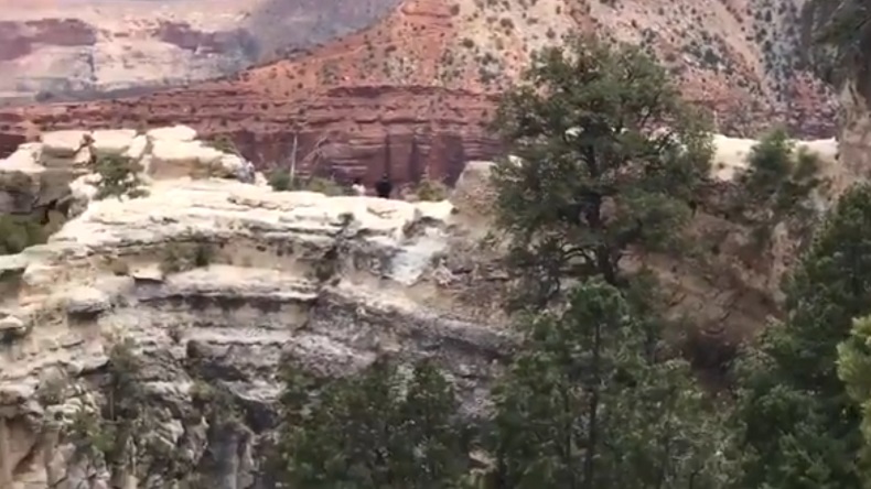 Mujer falleció tras caer mientras se tomaba fotos en el Gran Cañón de EE.UU.