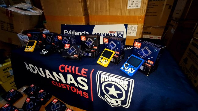 Aduanas decomisó dos mil consolas de videojuegos falsificadas en la Zona Franca de Punta Arenas