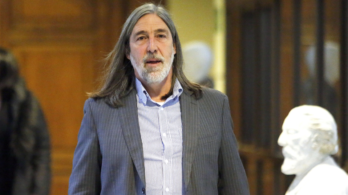 Sumando votos: Senador Letelier apoyará proyecto que retira fondos previsionales