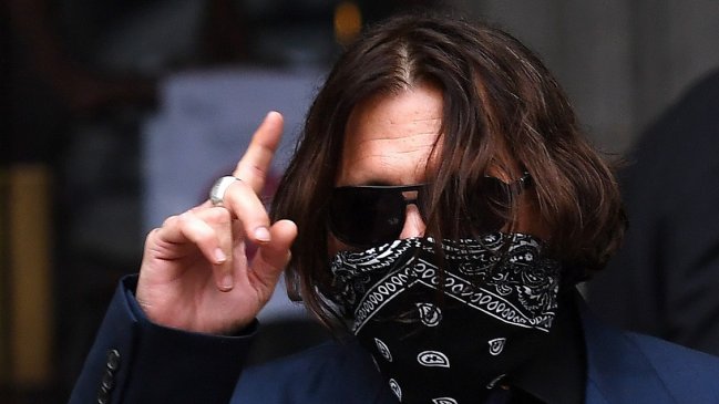 Johnny Depp pintó con su propia sangre mensajes para Amber Heard