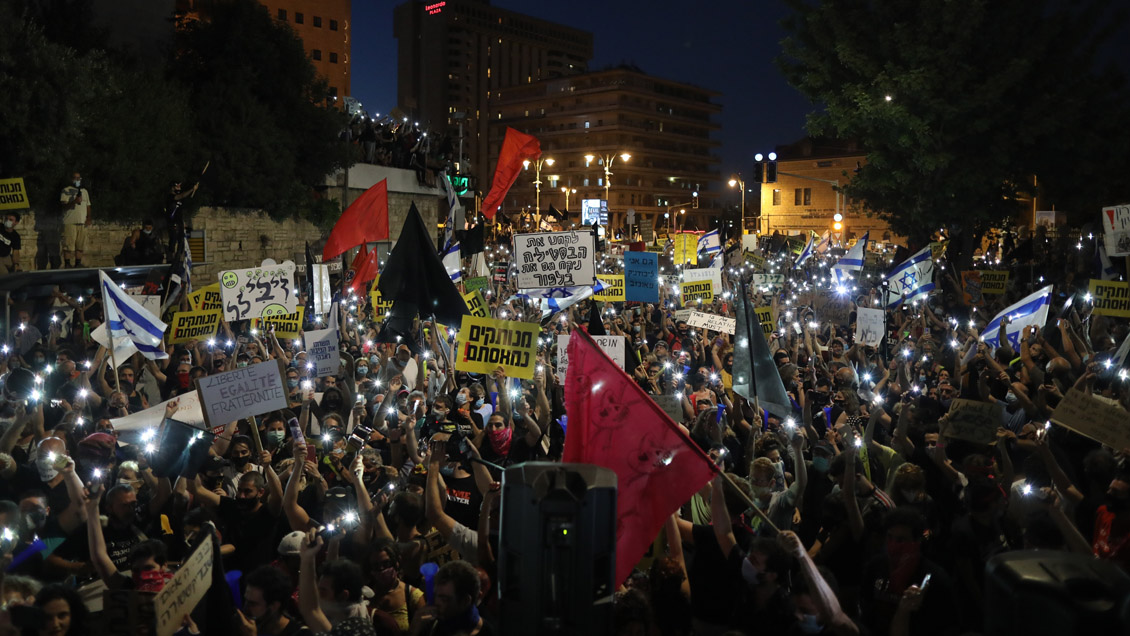 Miles de israelíes exigen renuncia de Netanyahu por casos de corrupción