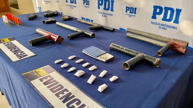 Mostazal: PDI detiene a adolescentes acusados de manipular armas de fuego en plena vía pública