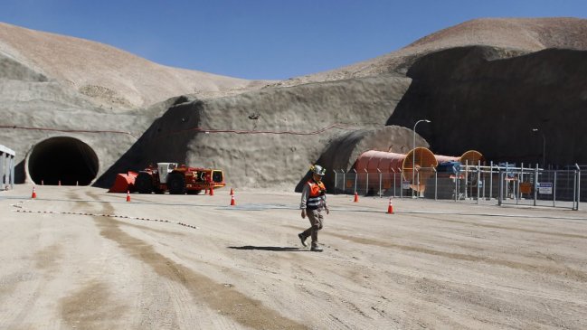 Alcaldesa de Antofagasta pide parar la minería: 