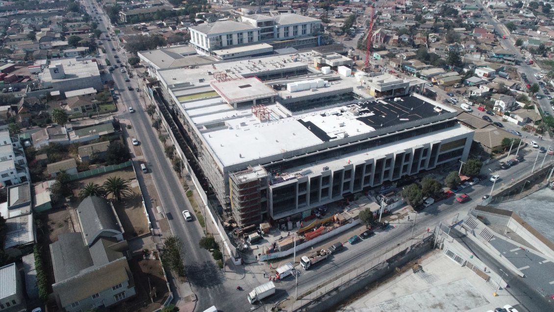 Se reanudaron obras del nuevo Hospital Claudio Vicuña de San Antonio tras brote de Covid-19