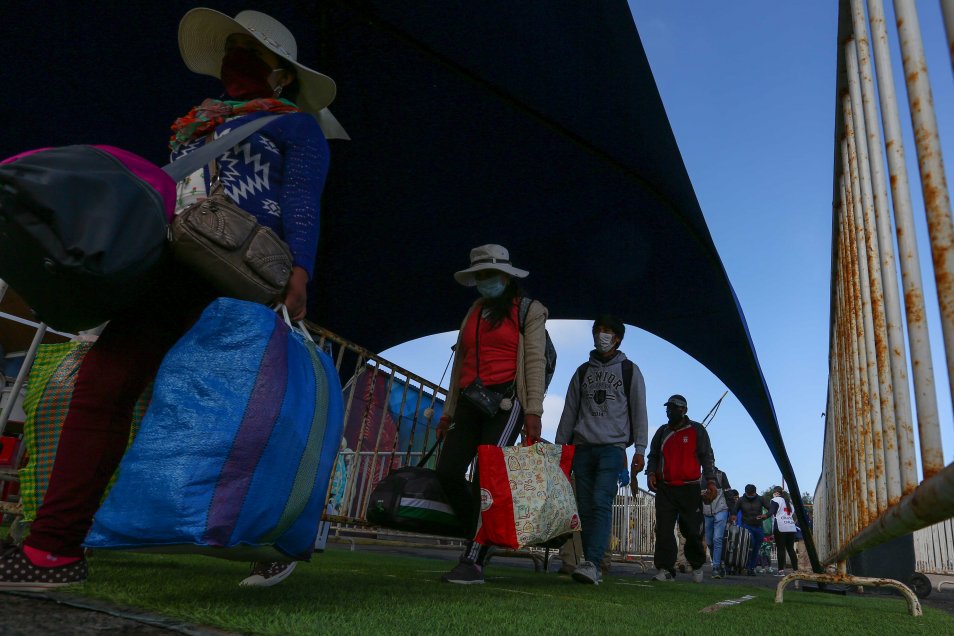 Megaoperativo humanitario repatriará a más de mil peruanos en Chile