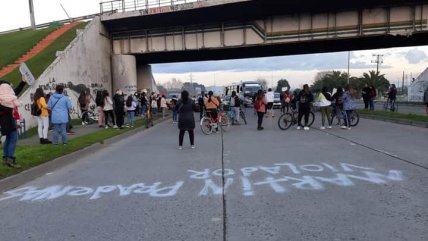   Región del Biobío: Mujeres protestan en contra de Martín Pradenas 