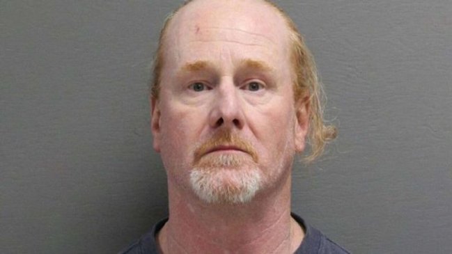 Hombre acusado de 60 delitos de abuso sexual infantil fue condenado a un año de cárcel en EE.UU.